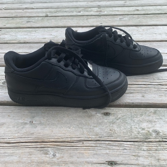 Nike Air Force 1 LE Low Grade School Kids' Shoes Black Size 3Y - Picture 2 of 12